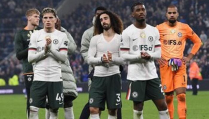 Chelsea Hancur Lebur 0-3 oleh Everton, Manajer Rosenior: Malam Paling Mengecewakan!