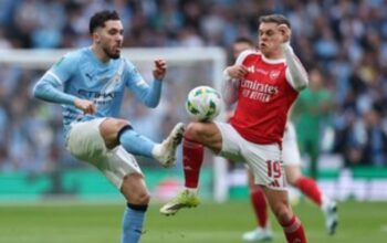 Momen Kontroversial Rayan Cherki: Mantan Manajer Kecam Juggling di Final Carabao Cup