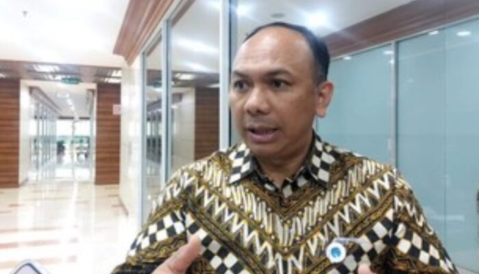 WFH Bikin Boros Kuota? Komdigi Punya Jurus Ampuh: Hemat Energi, Internet Ngebut!