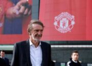 TERKUAK! Perang Timur Tengah BIKIN Investor Man United Pusing, Nasib MU Terancam?