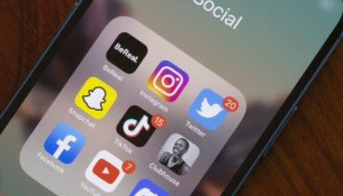 TERBONGKAR! Snapchat Ledekan Instagram di April Mop Gegerkan Jagat Medsos!