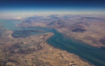 Selat Hormuz: Mengapa Jalur Ini Adalah Titik Nadi Dunia dengan Rahasia Geologi Menakjubkan?