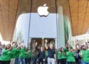 TERBONGKAR! Taktik Licik Apple Jegal Pesaing, Borong RAM Ponsel Sampai Ludes!