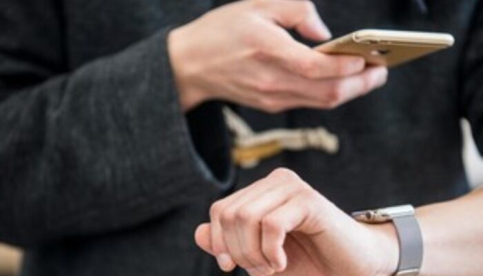 Bocoran Eksklusif: Lelang Frekuensi Komdigi, 5G Siap Sampai Pelosok 2026!