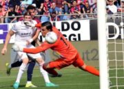 AUDERO TERPURUK! Cremonese Terjerembab ke Zona Merah, Laga Krusial Penentu Nasib!