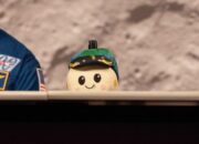 TERUNGKAP! Boneka Karya Bocah 8 Tahun Ini Punya Peran KRUSIAL di Misi Bulan Artemis II!