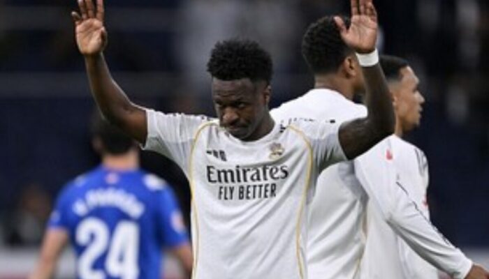 BERNABEU KRITIS! Kenapa Bintang Real Madrid Disoraki dan Stadion Sepi?