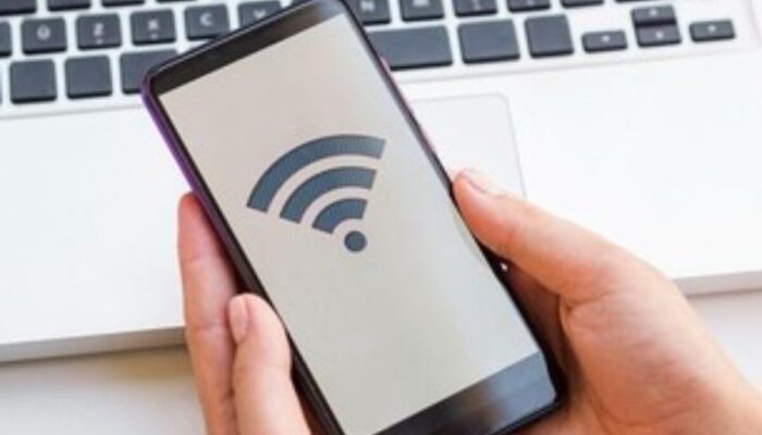 MK Gegerkan Kebijakan Kuota Internet! Duit Ratusan Miliar Konsumen Lenyap Tiap Tahun?