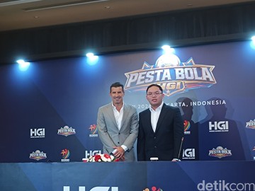 Luis Figo Tiba di Jakarta, Sapa Penggemar Sepak Bola Indonesia