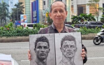 Unik, Belajar Gambar Pakai iPad dengan Bapak Taksi di Malaysia