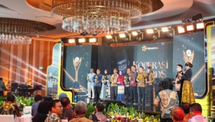 8 Penerima Penghargaan Bakti Koperasi Makarti Guna Swasembada 2026