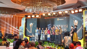 8 Penerima Penghargaan Bakti Koperasi Makarti Guna Swasembada 2026